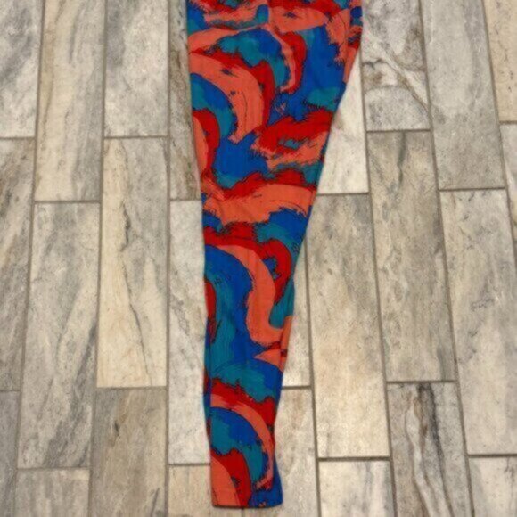 LulaRoe women's One Size leggings - Picture 4 of 5